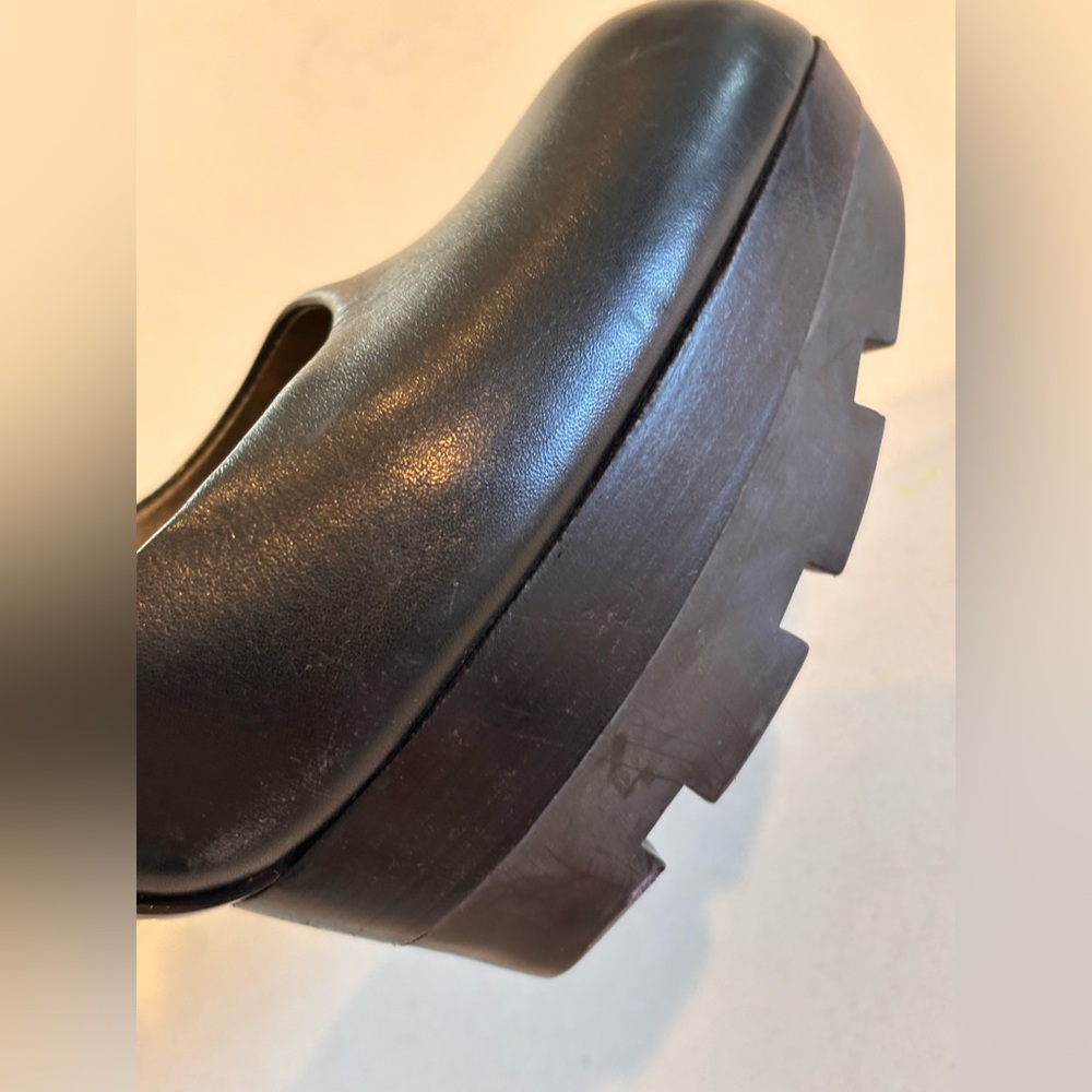 Salvatore Ferragamo LIDA Black Leather Platform Pump Heels Size 8 - Picture 12 of 13